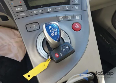 2014 Toyota Prius Four из США, поврежденный, VIN JTDKN3DUXE1746997